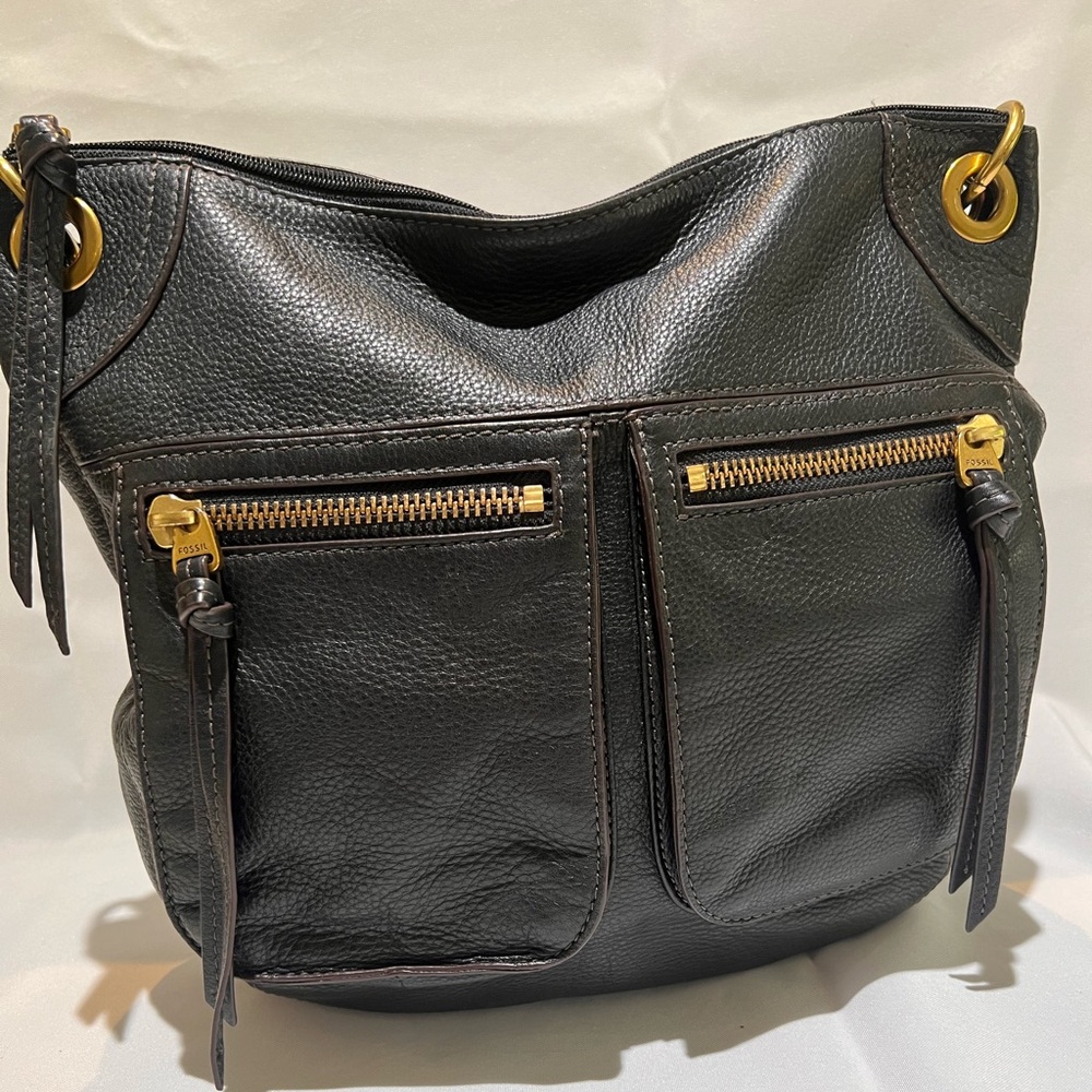Fossil black leather bag with handle